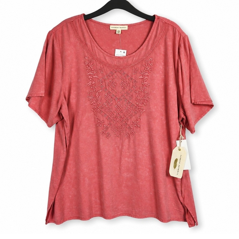Farmers Market Top Womens 1X Coral Embroidered Acid Wash Boho Casual Office NWT
